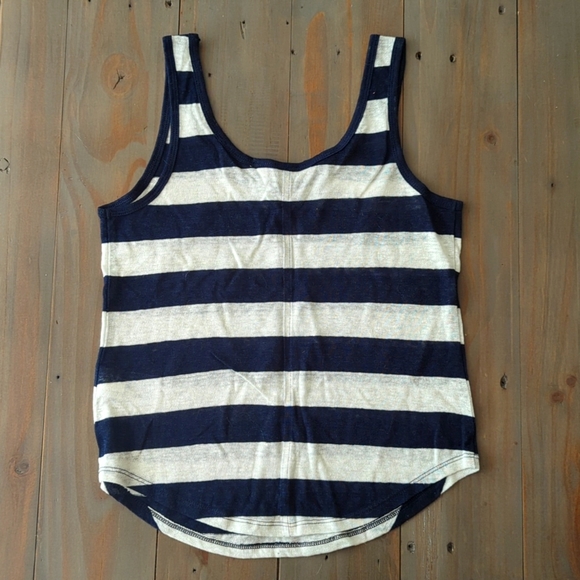 Banana Republic navy/cream tank - Picture 2 of 2